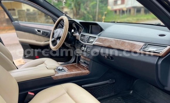 Acheter Occasion Voiture Mercedes‒Benz E–Class Noir à Yaoundé, Central Cameroon Acheter Occasion Voiture Mercedes‒Benz E–Class Noir à Yaoundé, Central Cameroon