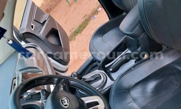 Sayi Na hannu Kia Sportage White Mota in Yaounde a Babban Kamaru