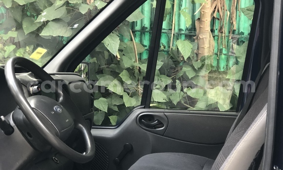 Acheter Import Utilitaire Ford Cargo Bleu à Douala, Littoral Cameroon Acheter Import Utilitaire Ford Cargo Bleu à Douala, Littoral Cameroon