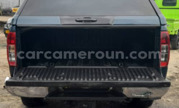 Acheter Occasion Voiture Nissan Navara (Frontier) Bleu à Douala, Littoral Cameroon Acheter Occasion Voiture Nissan Navara (Frontier) Bleu à Douala, Littoral Cameroon
