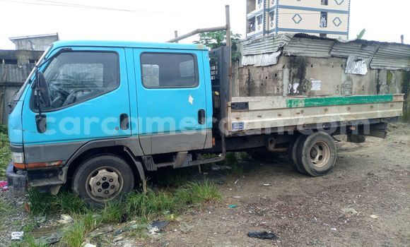 Buy Used Mitsubishi Van Green Truck in Douala in Littoral Cameroon Buy Used Mitsubishi Van Green Truck in Douala in Littoral Cameroon