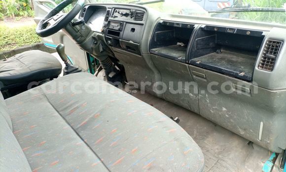 Buy Used Mitsubishi Van Green Truck in Douala in Littoral Cameroon Buy Used Mitsubishi Van Green Truck in Douala in Littoral Cameroon