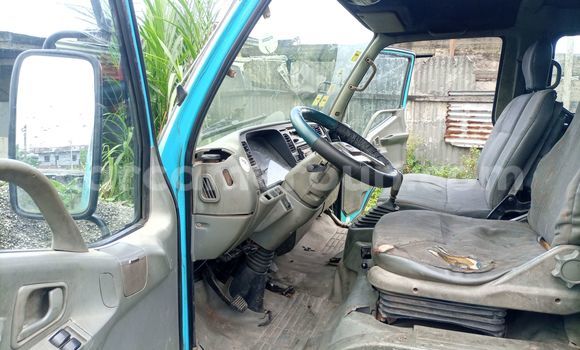 Buy Used Mitsubishi Van Green Truck in Douala in Littoral Cameroon Buy Used Mitsubishi Van Green Truck in Douala in Littoral Cameroon