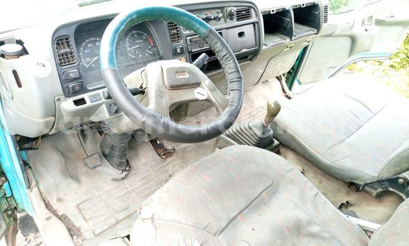 Buy Used Mitsubishi Van Green Truck in Douala in Littoral Cameroon Buy Used Mitsubishi Van Green Truck in Douala in Littoral Cameroon