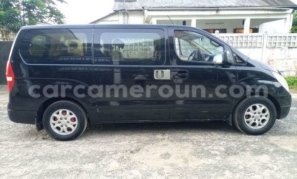 Sayi Na hannu Hyundai H200 Black Babbar mota in Douala a Ƙasar Kamaru Sayi Na hannu Hyundai H200 Black Babbar mota in Douala a Ƙasar Kamaru