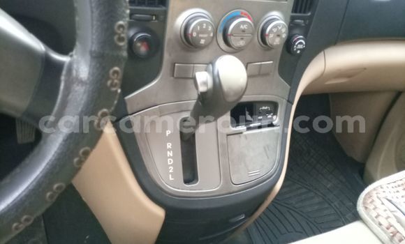 Sayi Na hannu Hyundai H200 Black Babbar mota in Douala a Ƙasar Kamaru Sayi Na hannu Hyundai H200 Black Babbar mota in Douala a Ƙasar Kamaru