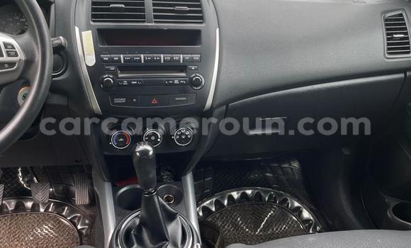 Sayi Na hannu Mitsubishi RVR Azurfa Mota in Douala a Ƙasar Kamaru Sayi Na hannu Mitsubishi RVR Azurfa Mota in Douala a Ƙasar Kamaru