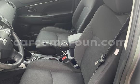 Sayi Na hannu Mitsubishi RVR Azurfa Mota in Douala a Ƙasar Kamaru Sayi Na hannu Mitsubishi RVR Azurfa Mota in Douala a Ƙasar Kamaru