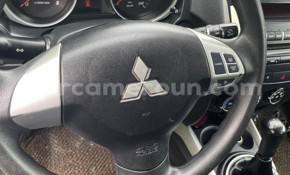 Sayi Na hannu Mitsubishi RVR Azurfa Mota in Douala a Ƙasar Kamaru Sayi Na hannu Mitsubishi RVR Azurfa Mota in Douala a Ƙasar Kamaru