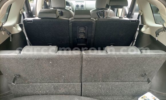 Sayi Na hannu Nissan Qashqai+2 Black Mota in Douala a Ƙasar Kamaru Sayi Na hannu Nissan Qashqai+2 Black Mota in Douala a Ƙasar Kamaru