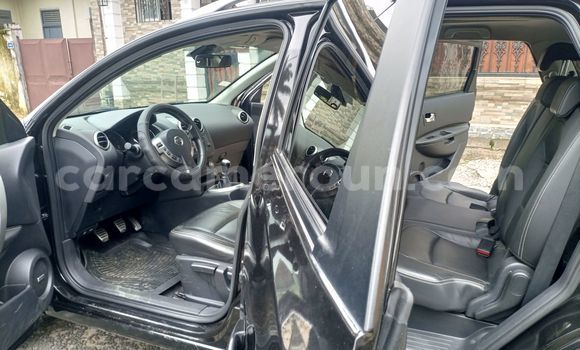 Sayi Na hannu Nissan Qashqai+2 Black Mota in Douala a Ƙasar Kamaru Sayi Na hannu Nissan Qashqai+2 Black Mota in Douala a Ƙasar Kamaru