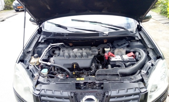 Sayi Na hannu Nissan Qashqai+2 Black Mota in Douala a Ƙasar Kamaru Sayi Na hannu Nissan Qashqai+2 Black Mota in Douala a Ƙasar Kamaru