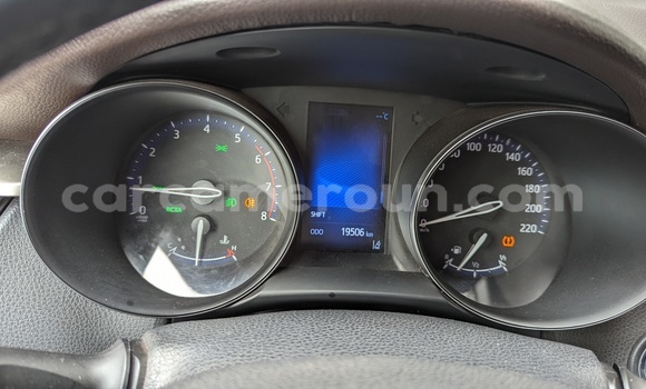 Acheter Occasion Voiture Toyota C-HR Gris à Yaoundé, Central Cameroon Acheter Occasion Voiture Toyota C-HR Gris à Yaoundé, Central Cameroon