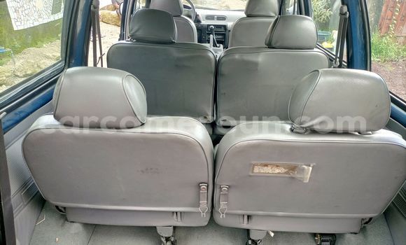 Buy Used Nissan Serena Blue Car in Douala in Littoral Cameroon Buy Used Nissan Serena Blue Car in Douala in Littoral Cameroon