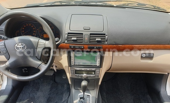 Sayi Na hannu Toyota Avensis Sauran Mota in Yaounde a Babban Kamaru Sayi Na hannu Toyota Avensis Sauran Mota in Yaounde a Babban Kamaru