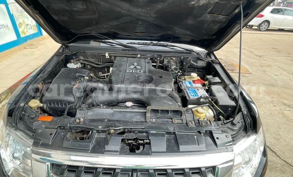 Buy Used Mitsubishi Pajero Black Car in Douala in Littoral Cameroon Buy Used Mitsubishi Pajero Black Car in Douala in Littoral Cameroon