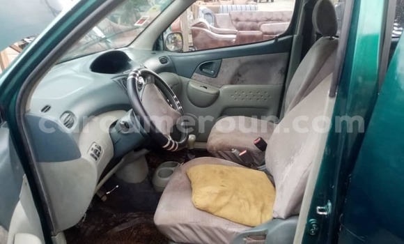 Sayi Na hannu Toyota Yaris Sauran Mota in Douala a Ƙasar Kamaru