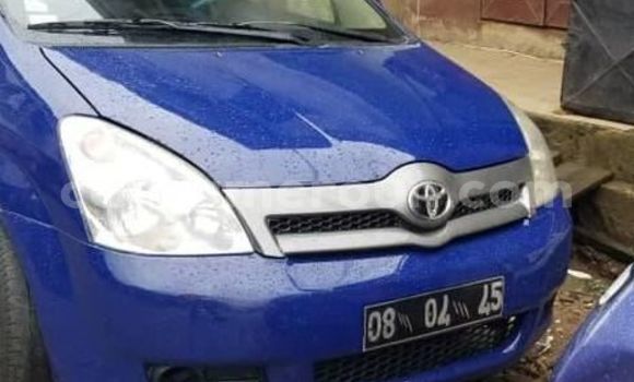 Sayi Na hannu Toyota Corolla Blue Mota in Yaounde a Babban Kamaru