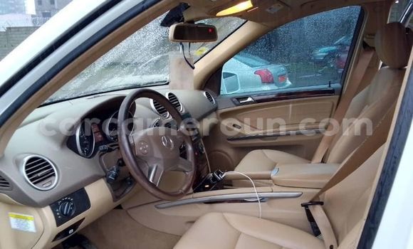 Buy Used Mercedes‒Benz 300CD White Car in Yaounde in Central Cameroon Buy Used Mercedes‒Benz 300CD White Car in Yaounde in Central Cameroon