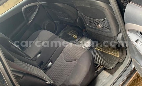 Acheter Occasion Voiture Toyota RAV4 Noir à Yaoundé, Central Cameroon Acheter Occasion Voiture Toyota RAV4 Noir à Yaoundé, Central Cameroon