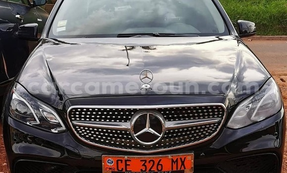 Acheter Occasion Voiture Mercedes‒Benz E–Class Noir à Yaoundé, Central Cameroon