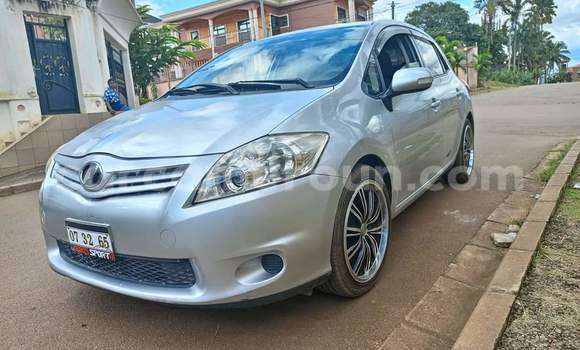 Buy Used Toyota Auris Silver Car in Yaounde in Central Cameroon Buy Used Toyota Auris Silver Car in Yaounde in Central Cameroon