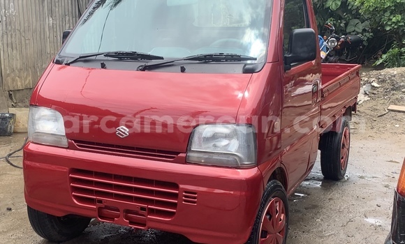 Sayi Na hannu Suzuki Carry Red Babbar mota in Douala a Ƙasar Kamaru