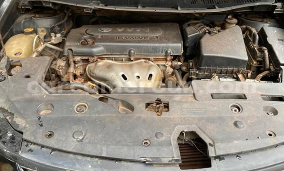 Sayi Na hannu Toyota Blade Black Mota in Yaounde a Babban Kamaru Sayi Na hannu Toyota Blade Black Mota in Yaounde a Babban Kamaru