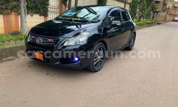 Sayi Na hannu Toyota Blade Black Mota in Yaounde a Babban Kamaru Sayi Na hannu Toyota Blade Black Mota in Yaounde a Babban Kamaru