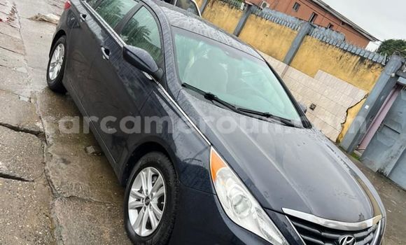Buy Used Hyundai Sonata Black Car in Yaounde in Central Cameroon