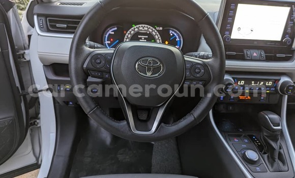 Acheter Import Voiture Toyota RAV4 Blanc à Douala, Littoral Cameroon Acheter Import Voiture Toyota RAV4 Blanc à Douala, Littoral Cameroon