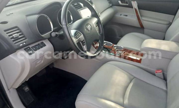 Buy Used Toyota Highlander Black Car in Yaounde in Central Cameroon