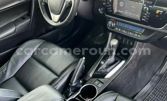 Acheter Occasion Voiture Toyota Corolla Rouge à Yaoundé, Central Cameroon Acheter Occasion Voiture Toyota Corolla Rouge à Yaoundé, Central Cameroon