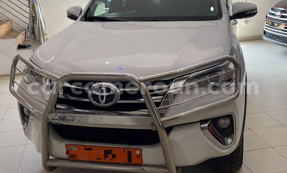 Acheter Occasion Voiture Toyota Fortuner Blanc à Douala, Littoral Cameroon Acheter Occasion Voiture Toyota Fortuner Blanc à Douala, Littoral Cameroon