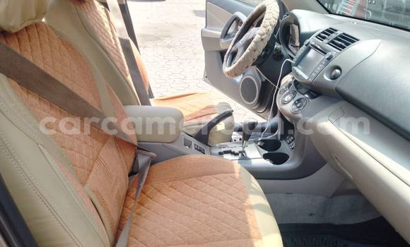 Acheter Occasion Voiture Toyota RAV4 Marron à Douala, Littoral Cameroon Acheter Occasion Voiture Toyota RAV4 Marron à Douala, Littoral Cameroon