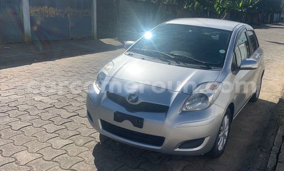 Buy Used Toyota Vitz Silver Car in Douala in Littoral Cameroon