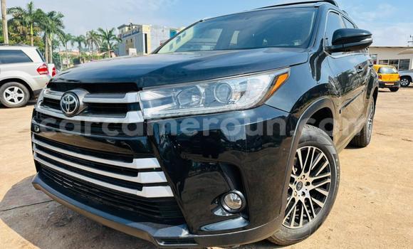 Sayi Na hannu Toyota Highlander Black Mota in Yaounde a Babban Kamaru Sayi Na hannu Toyota Highlander Black Mota in Yaounde a Babban Kamaru