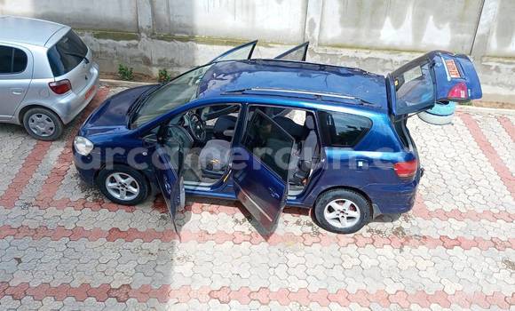 Acheter Occasion Voiture Toyota Avensis Bleu à Douala, Littoral Cameroon Acheter Occasion Voiture Toyota Avensis Bleu à Douala, Littoral Cameroon