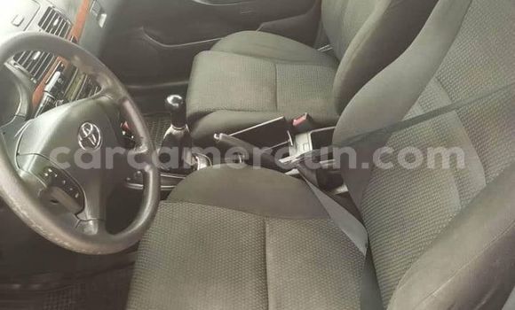 Sayi Na hannu Toyota Avensis Sauran Mota in Douala a Ƙasar Kamaru Sayi Na hannu Toyota Avensis Sauran Mota in Douala a Ƙasar Kamaru