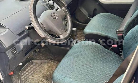 Sayi Na hannu Toyota Vitz Black Mota in Douala a Ƙasar Kamaru Sayi Na hannu Toyota Vitz Black Mota in Douala a Ƙasar Kamaru