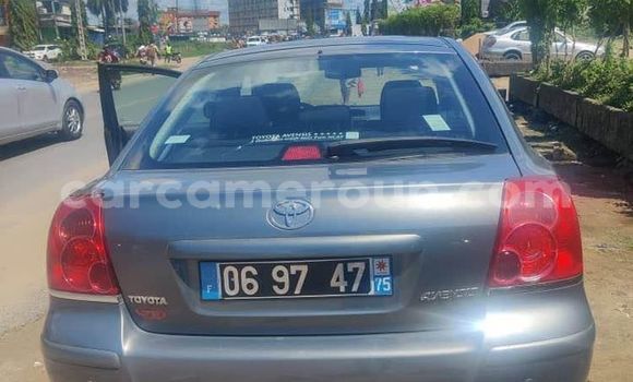 Sayi Na hannu Toyota Avensis Sauran Mota in Douala a Ƙasar Kamaru Sayi Na hannu Toyota Avensis Sauran Mota in Douala a Ƙasar Kamaru