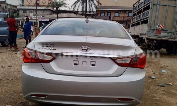 Sayi Na hannu Hyundai Sonata Sauran Mota in Douala a Ƙasar Kamaru Sayi Na hannu Hyundai Sonata Sauran Mota in Douala a Ƙasar Kamaru