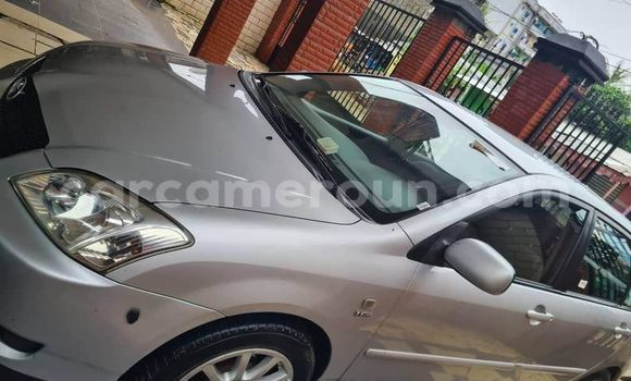 Sayi Na hannu Toyota Corolla Sauran Mota in Douala a Ƙasar Kamaru Sayi Na hannu Toyota Corolla Sauran Mota in Douala a Ƙasar Kamaru
