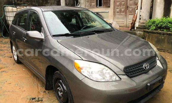 Sayi Na hannu Toyota Matrix Sauran Mota in Douala a Ƙasar Kamaru