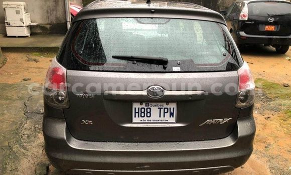 Sayi Na hannu Toyota Matrix Sauran Mota in Douala a Ƙasar Kamaru Sayi Na hannu Toyota Matrix Sauran Mota in Douala a Ƙasar Kamaru