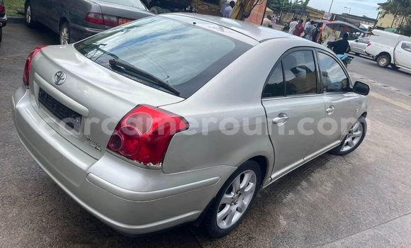 Sayi Na hannu Toyota Avensis Sauran Mota in Douala a Ƙasar Kamaru Sayi Na hannu Toyota Avensis Sauran Mota in Douala a Ƙasar Kamaru