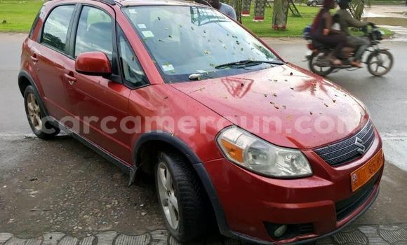 Sayi Na hannu Suzuki Swift Red Mota in Douala a Ƙasar Kamaru