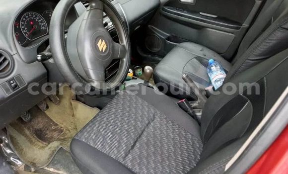 Sayi Na hannu Suzuki Swift Red Mota in Douala a Ƙasar Kamaru Sayi Na hannu Suzuki Swift Red Mota in Douala a Ƙasar Kamaru