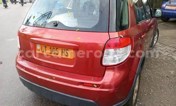 Sayi Na hannu Suzuki Swift Red Mota in Douala a Ƙasar Kamaru Sayi Na hannu Suzuki Swift Red Mota in Douala a Ƙasar Kamaru