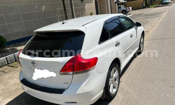 Sayi Na hannu Toyota Venza White Mota in Douala a Ƙasar Kamaru Sayi Na hannu Toyota Venza White Mota in Douala a Ƙasar Kamaru